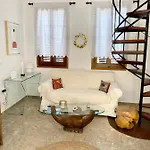 Дом отдыха Lion House I