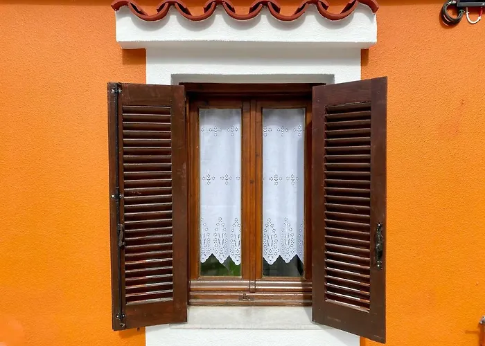 Lion House I * Ioulis